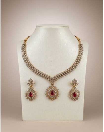Twinkling white and red stone jewellery set